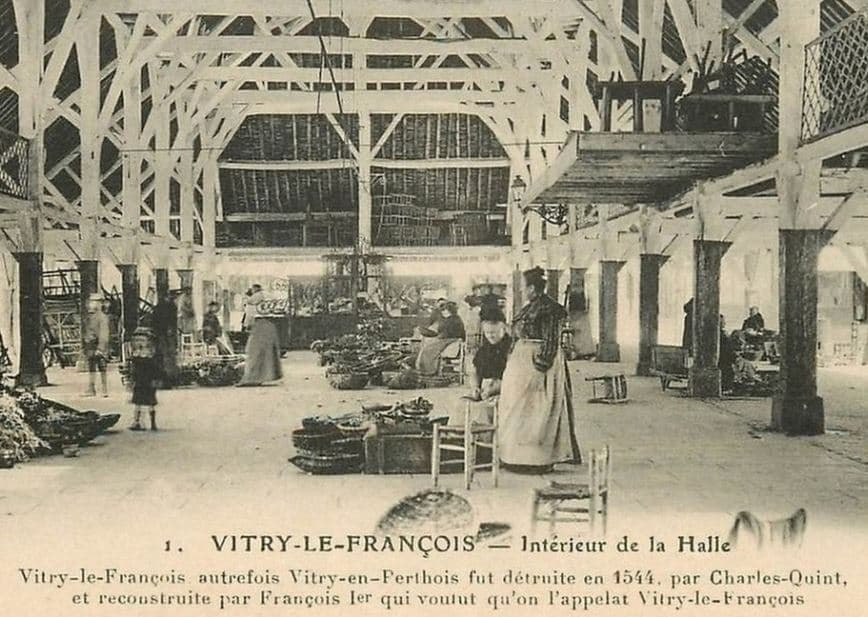 Ancienne carte postale de Vitry-le-François #Terressens