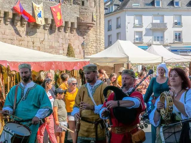 « Paris Vaut Bien Une Fête » : un immense banquet médiéval est organisé à Paris