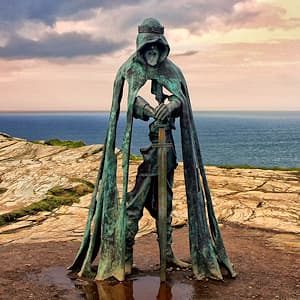 Excalibur : L'épée légendaire du roi Arthur et ses mystères | Moyen Âge | #Terressens